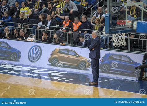 2016 FIBA Dünya Basketbol Şampiyonası'nda Türkiye Milli Takımının Olağanüstü Başarısı ve Fenerbahçe Koçu Zeljko Obradovic'in Liderliği